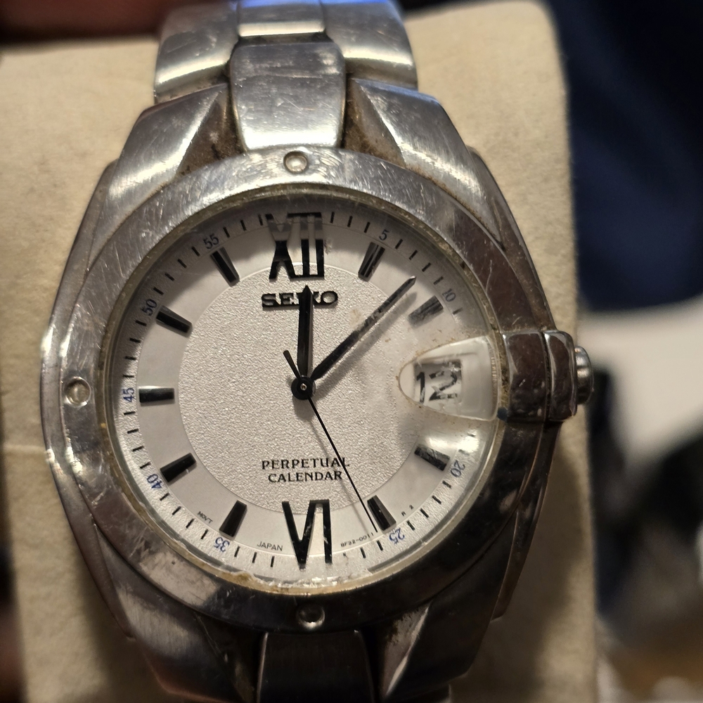 Seiko Silver Tone Watch with Date Feature